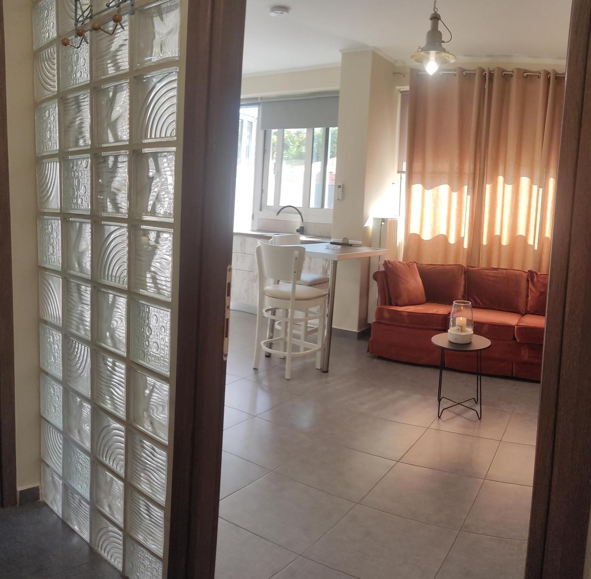 Vasilikis Apartment Kalamata Exterior photo